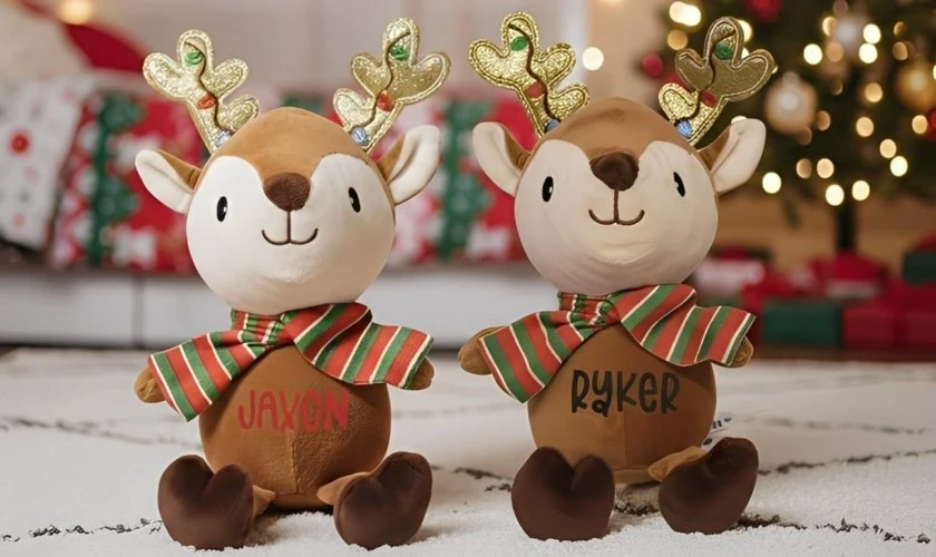 2 chú tuần lộc đáng yêu