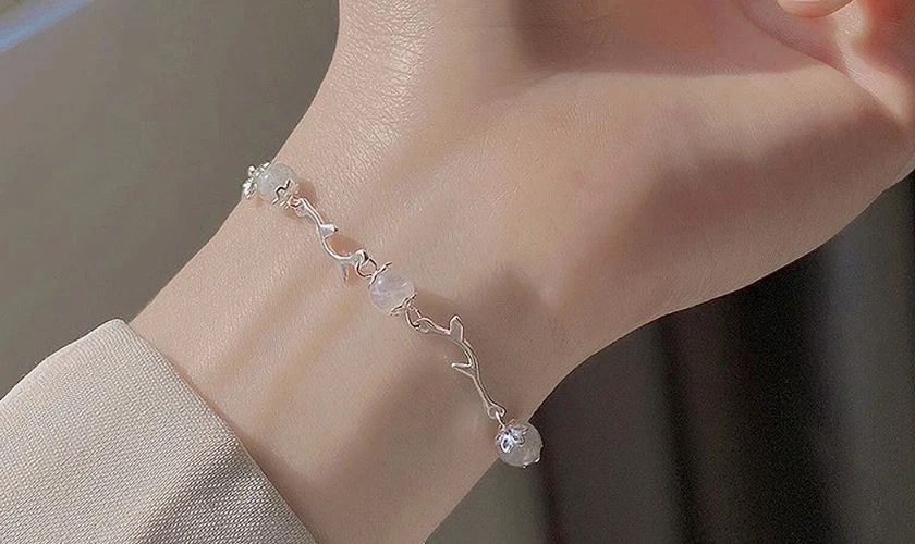 Vòng tay là món quà mang đậm tính cá nhân và đặc biệt trong ngày Valentine