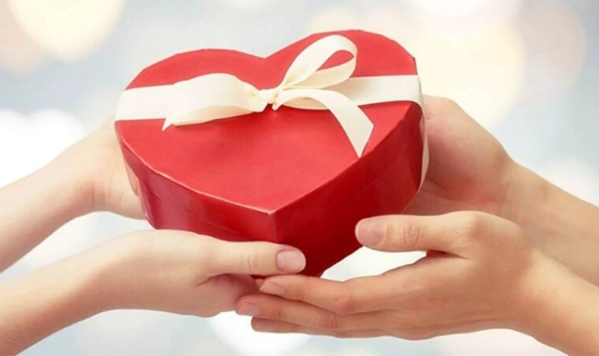 Valentine trắng ai tặng quà cho ai