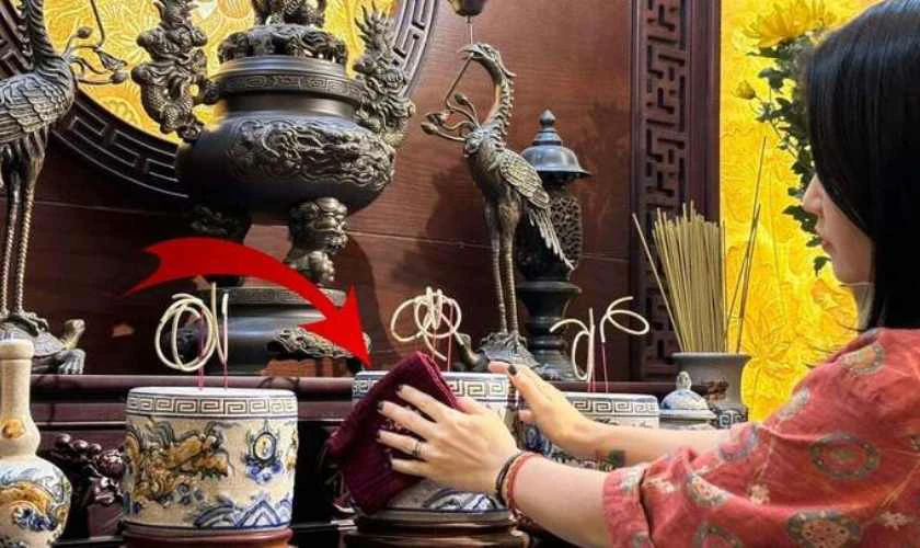 Lưu ý khi đọc văn khấn xin tỉa chân nhang ngày 23 tháng Chạp