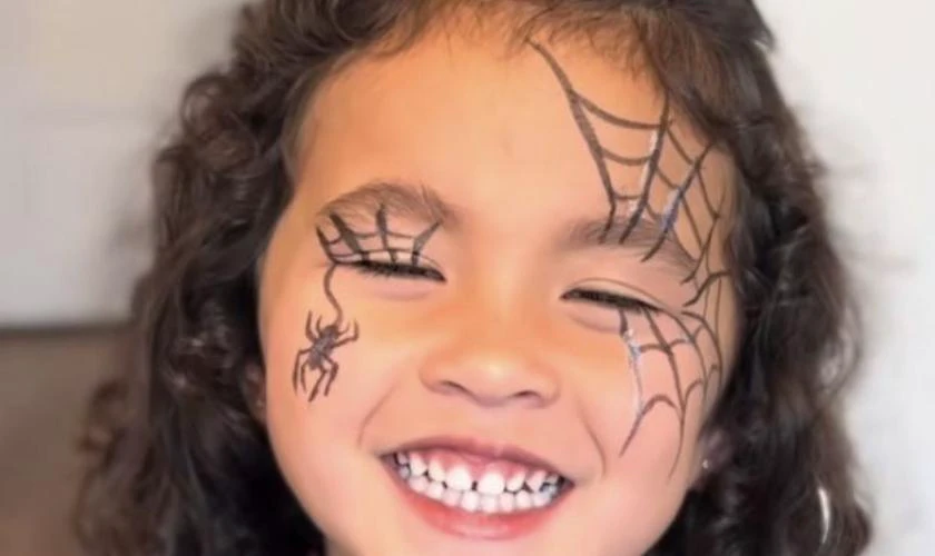 Vẽ mặt Halloween hình con vật tinh nghịch, đặc biệt nhất