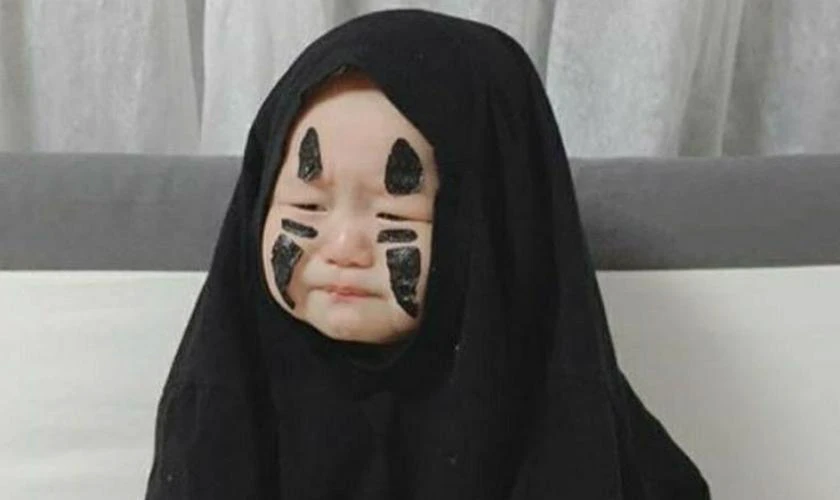 Vẽ mặt Halloween vô diện ấn tượng