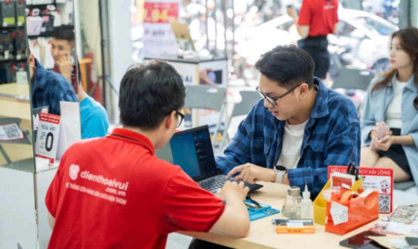 Chính sách hỗ trợ và giá dịch vụ minh bạch