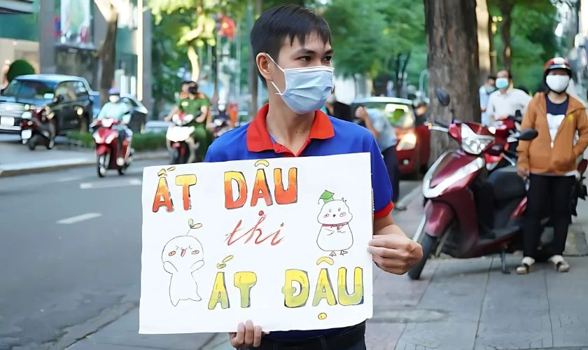 Tranh vẽ tiếp sức mùa thi dễ thương