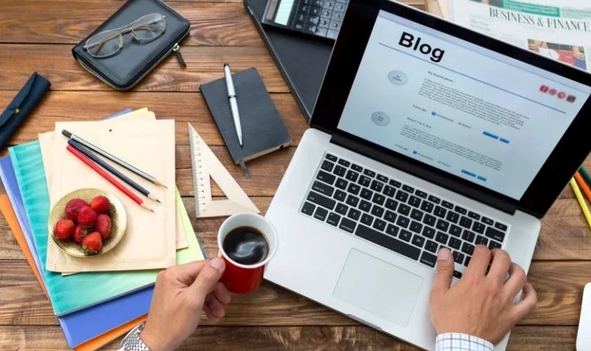 Công việc cộng tác viên viết content là việc làm online thu hút lượng lớn sinh viên