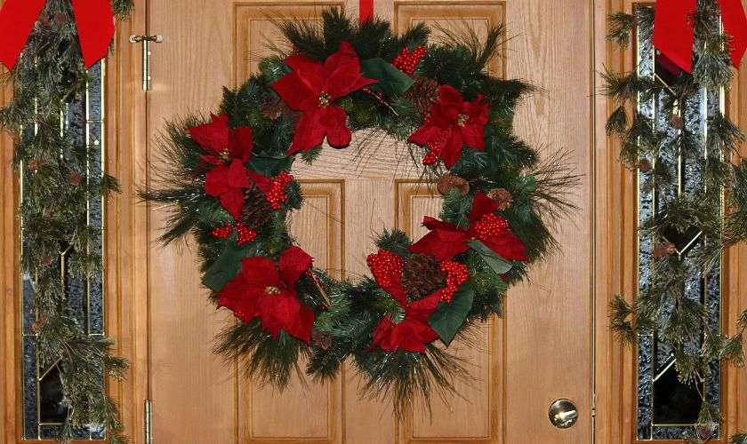 Vòng nguyệt quế trang trí Noel tham khảo