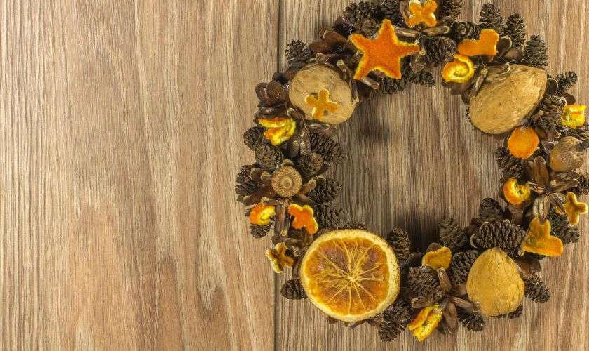 Hnh ảnh vòng nguyệt quế Giáng sinh trang trí Noel ấn tượng