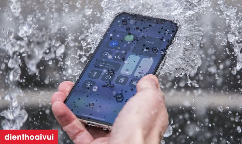 iPhone XS 256GB có chống nước IP68