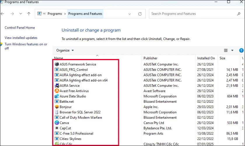 Vào Control Panel, nhấn chọn Programs and Features