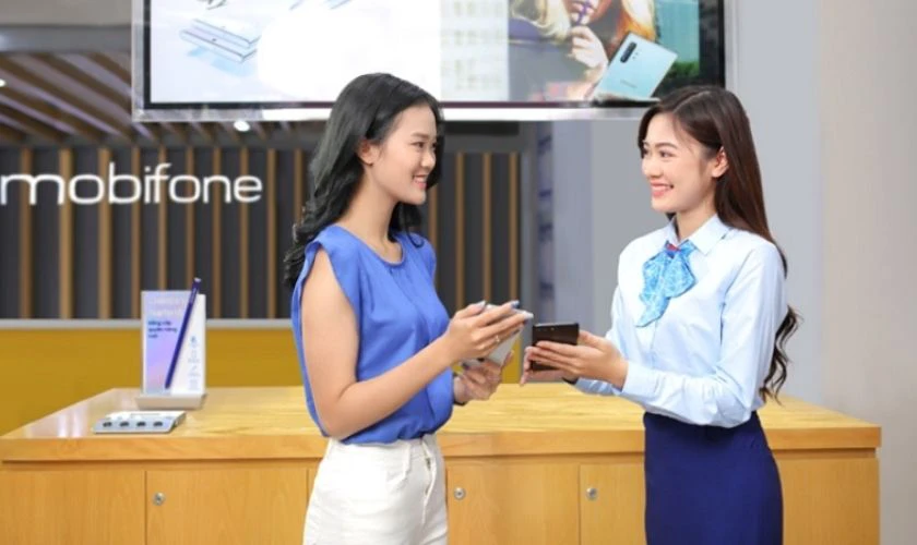 Đến cửa hàng mạng MobiFone mua SIM đầu số 0902 là gì?