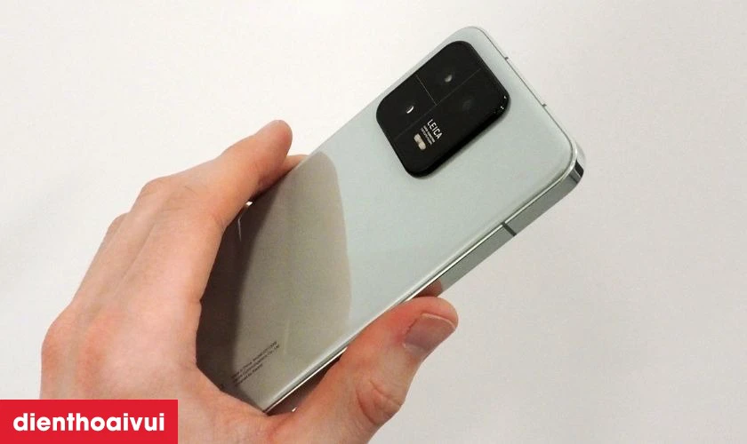 Thiết kế gọn nhẹ & hoàn thiện cao cấp