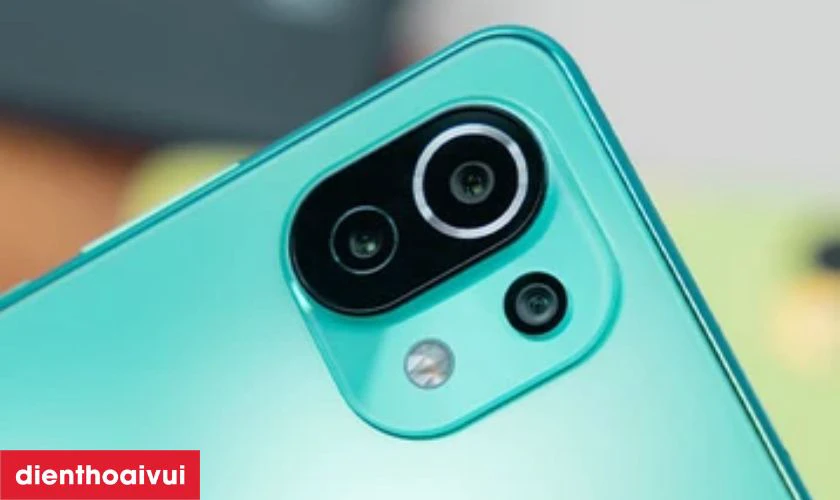 Xiaomi Mi 11 Lite 5G NE 8GB 256GB - Cũ Xước Cấn với cụm 3 camera sau chất lượng