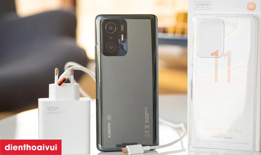 Viên pin lên đến 5000mAh có hỗ trợ sạc nhanh
