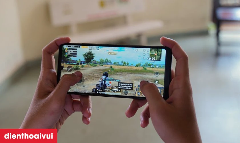 Hiệu năng ổn định với 4GB RAM + 128GB bộ nhớ