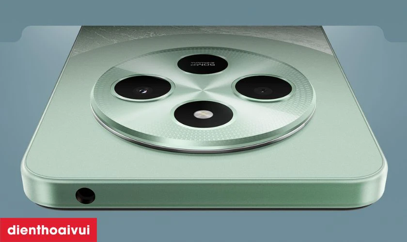 Camera sau 50MP (ch&iacute;nh) + camera selfie 13MP