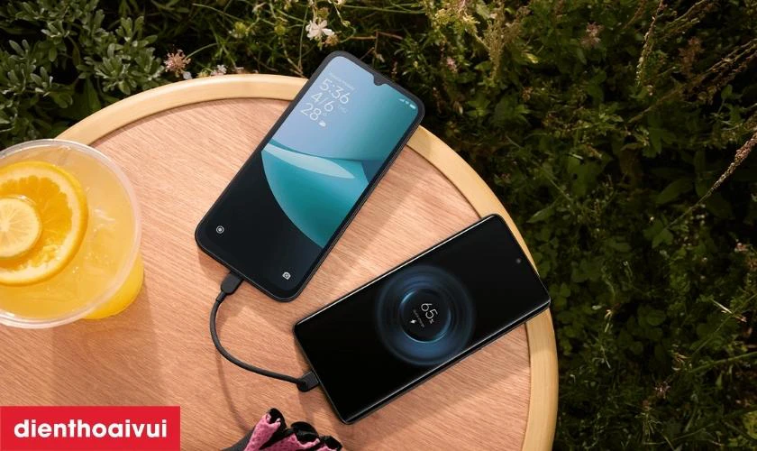 Pin 6000mAh sạc nhanh 33W, hỗ trợ sạc ngược 10W