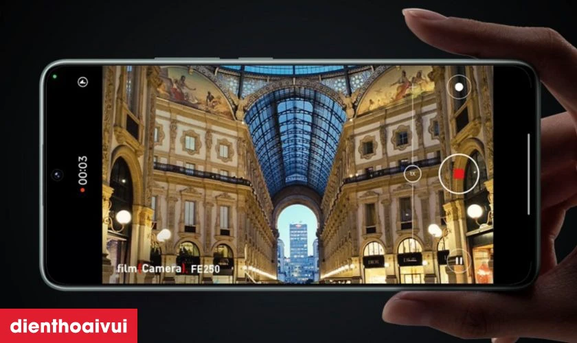Camera 64 MP chất lượng với chống rung OIS