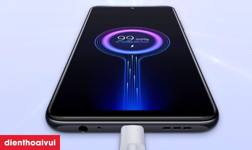 Pin 5000 mAh v&agrave; sạc nhanh 33w