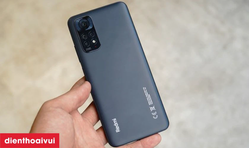 Pin tr&acirc;u 5000mAh, sạc nhanh 33W