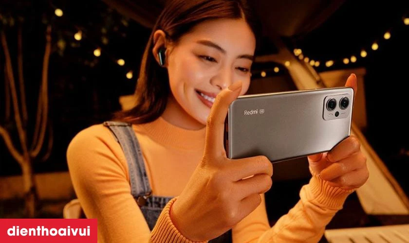 Dung lượng 128GB thoải mái lưu trữ phim ảnh