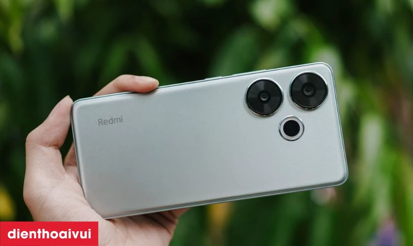 Pin 5000 mAh cùng sạc nhanh 90W giúp nạp pin nhanh chóng