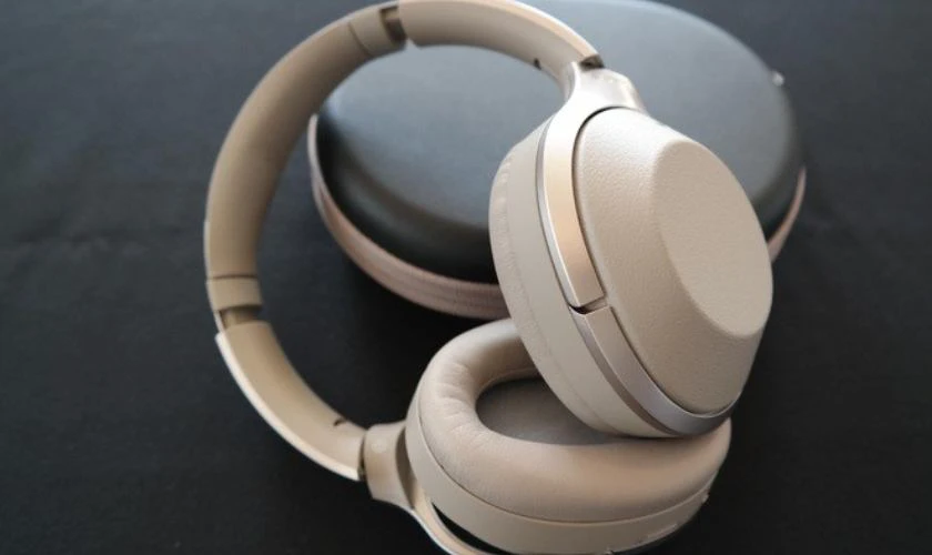 Xu Hướng Quà Tết 2026 Bính Ngọ: Chú Trọng Giá Trị, Chất Lượng Tai Nghe Chống Ồn Chủ Động