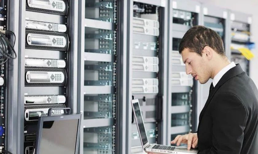 Nguồn gốc của máy chủ server là gì?