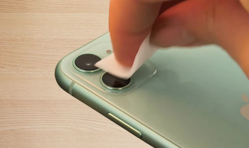 Kiểm tra và vệ sinh sạch sẽ cụm camera trước - sau của iPhone