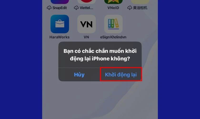 Bạn hãy nhấp vào mục Khởi động lại để xác nhận