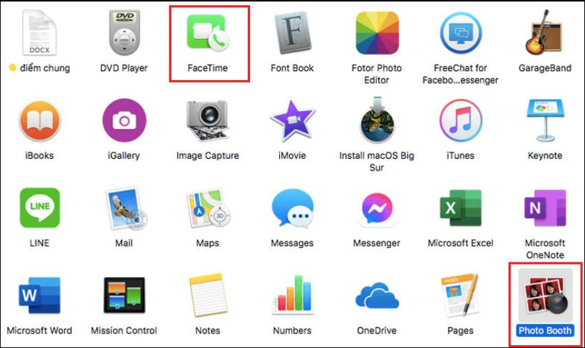 Chọn bật camera thông qua ứng dụng Photo Booth hoặc FaceTime
