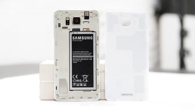 Samsung Galaxy A5 với viên pin dung lượng 2300 mAh