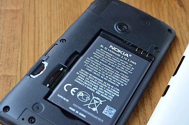 Khắc phục lỗi không sạc được pin điện thoại Nokia