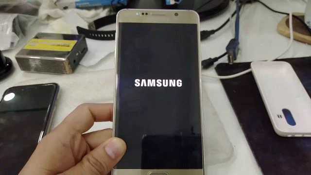 Khắc phục điện thoại Samsung Galaxy Note 5 không nhận bút cảm ứng tại nhà