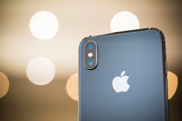 cách khắc phục camera sau bị xước, vỡ trên điện thoại iPhone