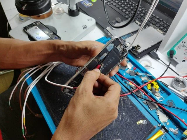 Thay pin Xiaomi A2 uy tín chất lượng tại Điện Thoại Vui