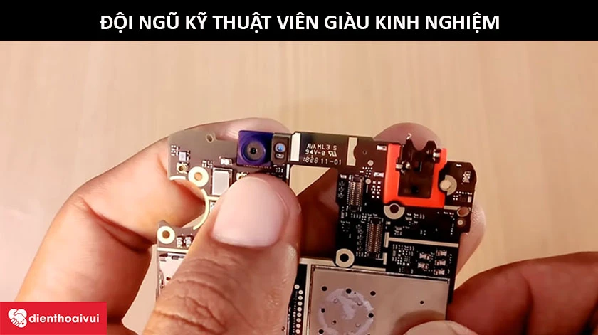 kỹ thuật viên đều được trải qua quá trình đào tạo bài bản về nghề sửa chữa thiết bị di động