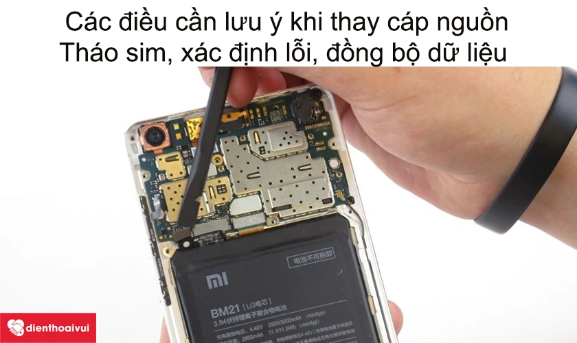 Thay cáp nguồn điện thoại Xiaomi Mi Max 2 tại trung tâm sửa chữa cần lưu ý những gì?
