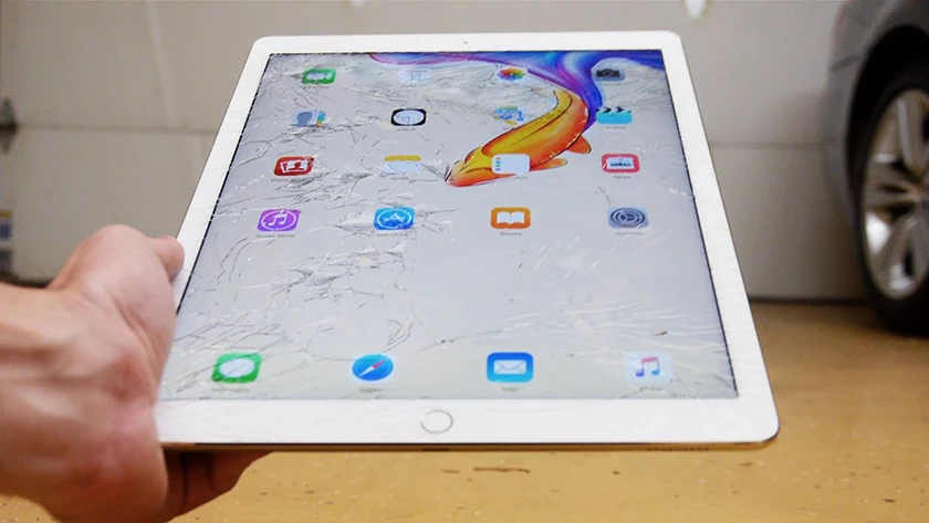 Cách xử lý khi iPad Pro 9.7 bị vỡ mặt kính cảm ứng