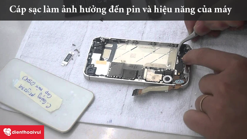 Cáp sạc bị hỏng ảnh hưởng đến quá trình hoạt động iPhone 4 như thế nào