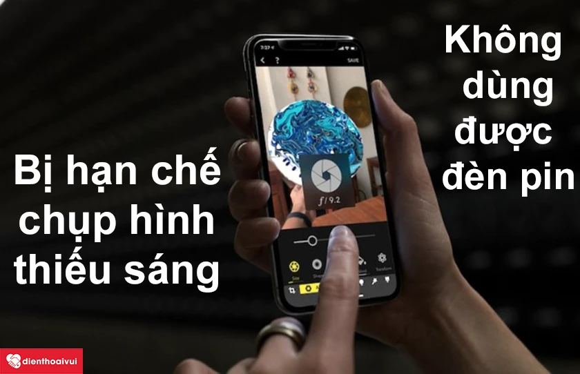 Đèn flash hư làm bạn hạn chế chụp hình thiếu sáng và sử dụng tiện ích đèn pin
