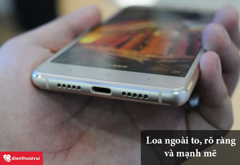 Xiaomi Mi 4S – Loa ngoài to, rõ ràng và mạnh mẽ