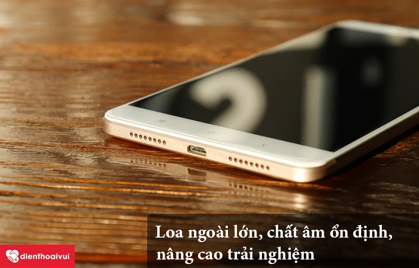 Xiaomi Mi Max – Loa ngoài lớn, chất âm ổn định, nâng cao trải nghiệm