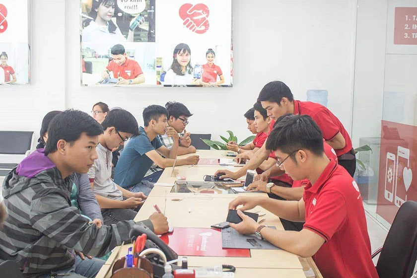 Thay pin điện thoại Xiaomi chính hãng chất lương tại điện thoại vui