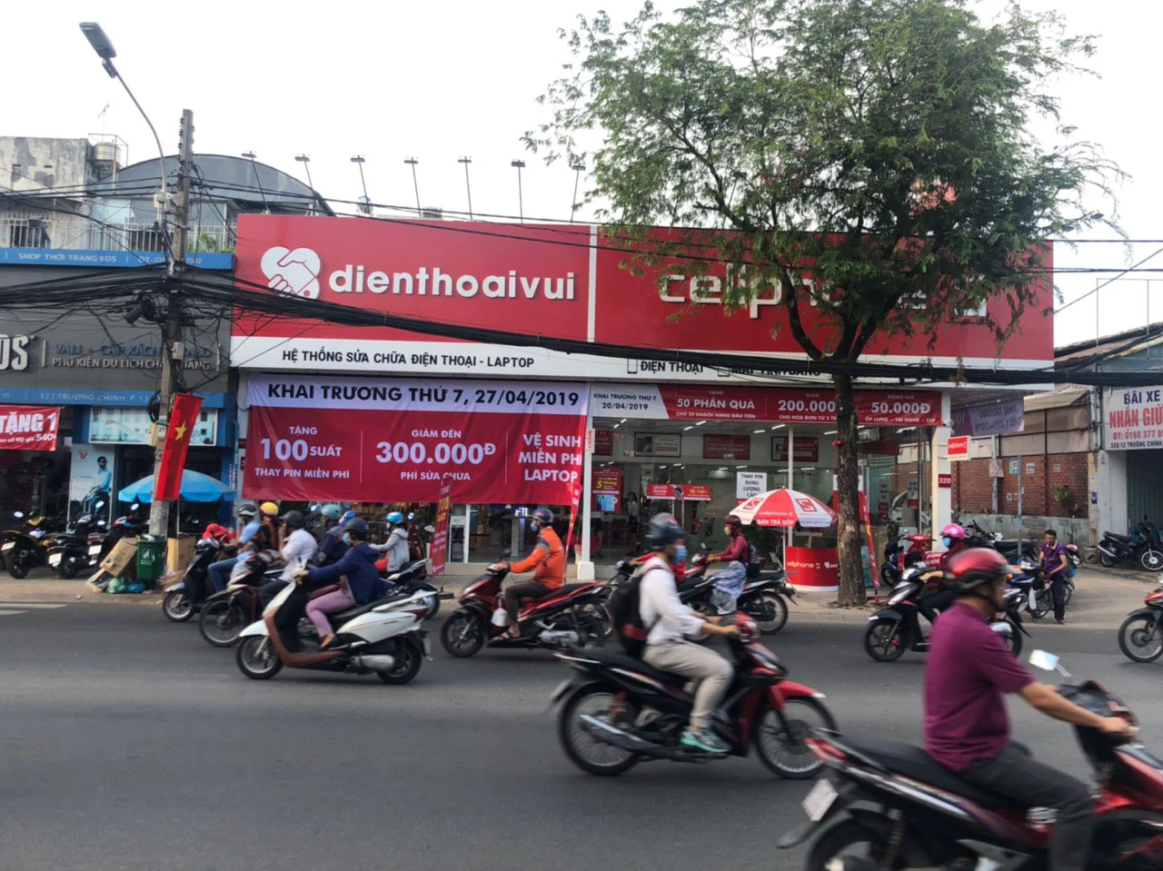 Cửa hàng sửa điện thoại ở quận Tân Bình