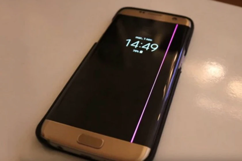 Khắc phục màn hình Samsung S7 Edge bị sọc