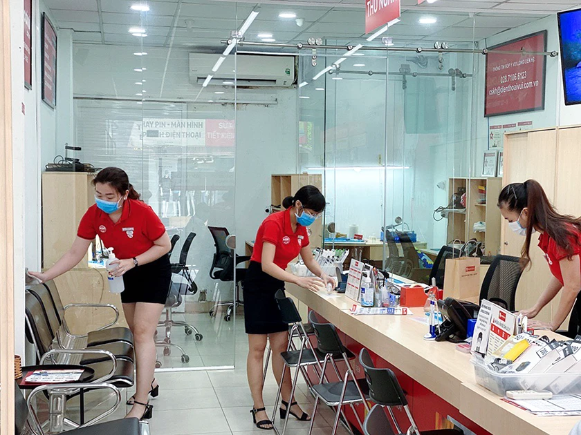 Vệ sinh sau quy trình phục vụ khách hàng