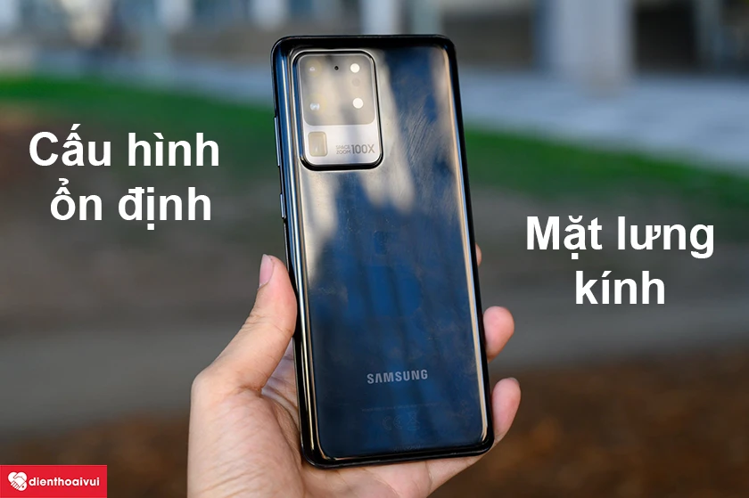 Samsung Galaxy S20 Ultra - Cấu hình mạnh mẽ, mặt lưng kính sang trọng