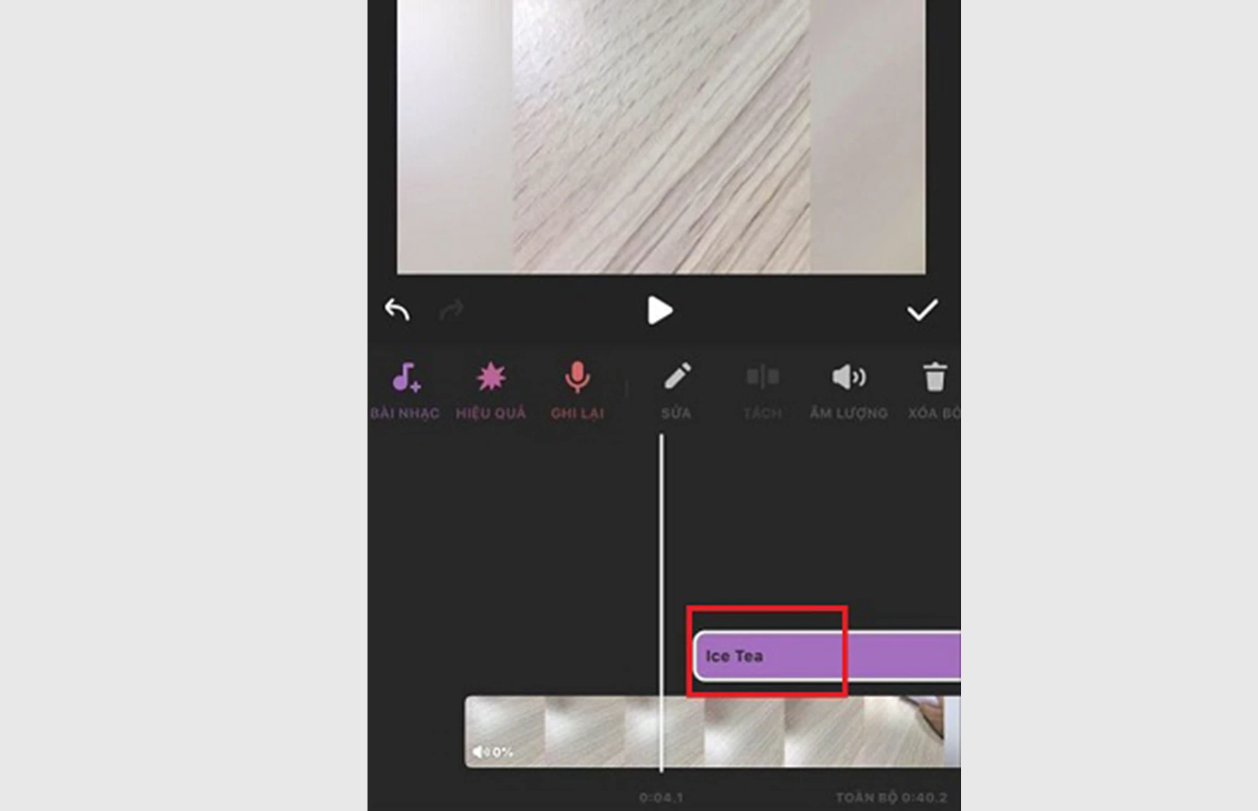 Bước 14: Đoạn nhạc sẽ được tự động chèn lên Video của bạn. Chạm nhấn và giữ để di chuyển đoạn nhạc đến phần phù hợp trên video mình muốn.
