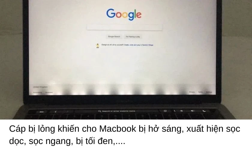 Lỗi cáp màn hình Macbook gây ra hiện tượng hở sáng ở chân màn hình