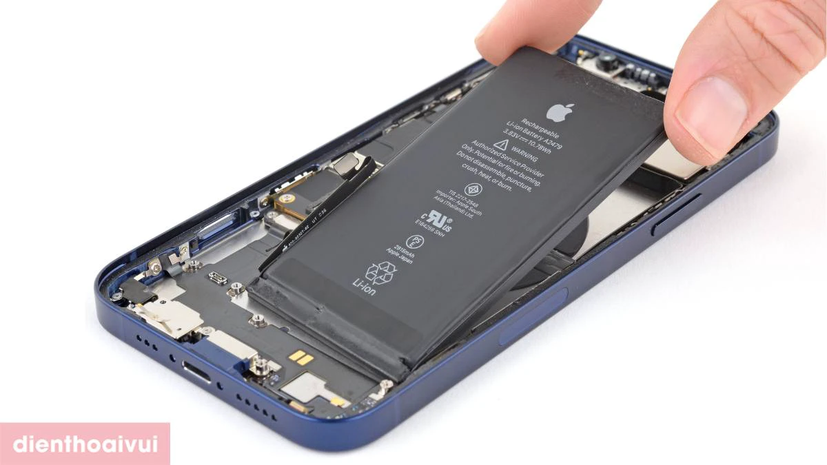 Thay pin iPhone 12 dung lượng chuẩn chính hãng Daison